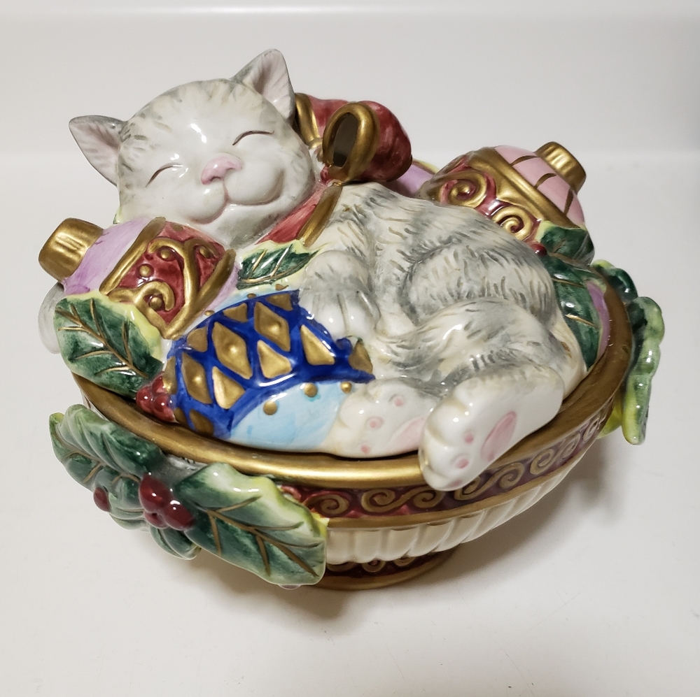 Kristmas Kitty lidded box
